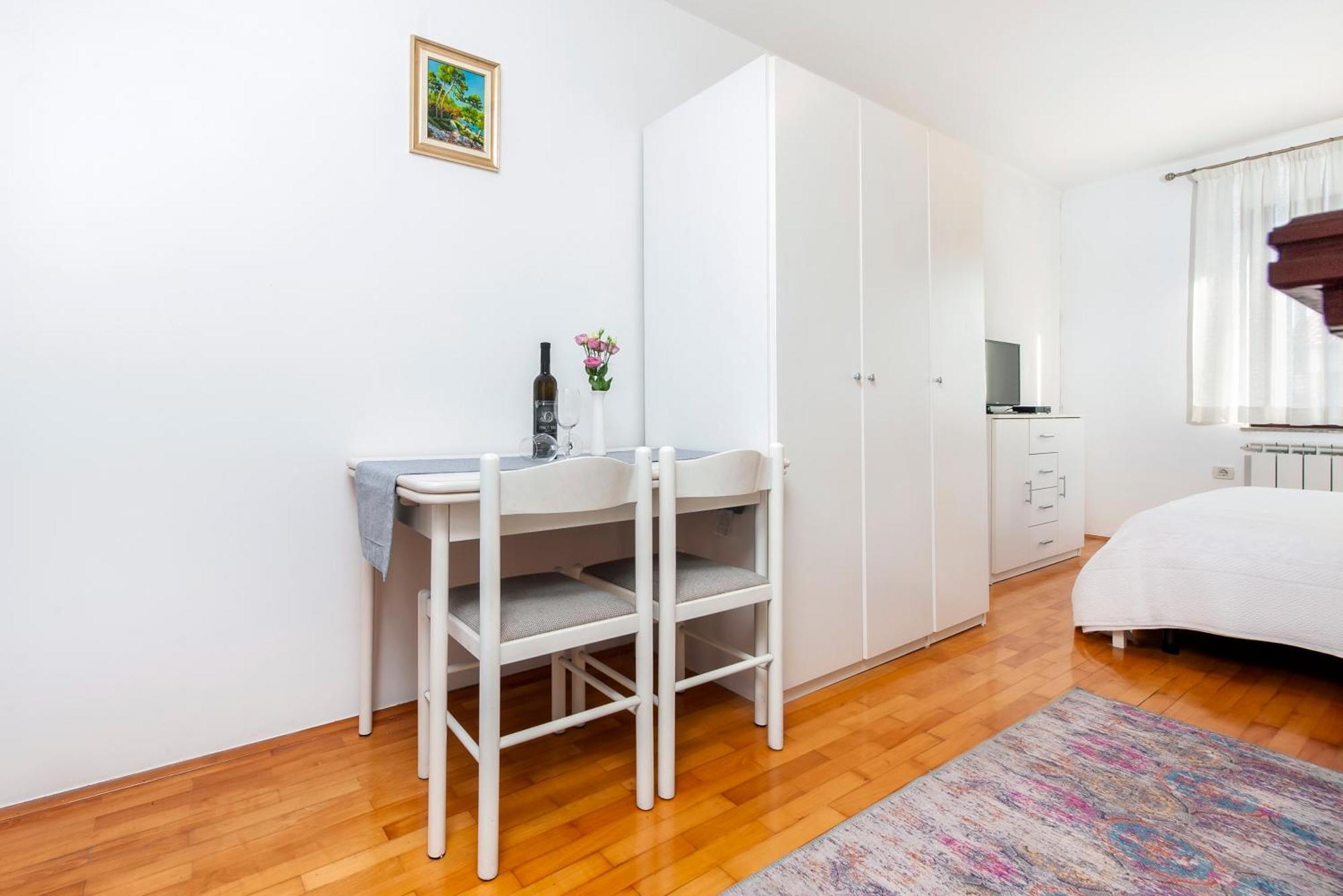 Apartments Carmelo ロヴィニ エクステリア 写真